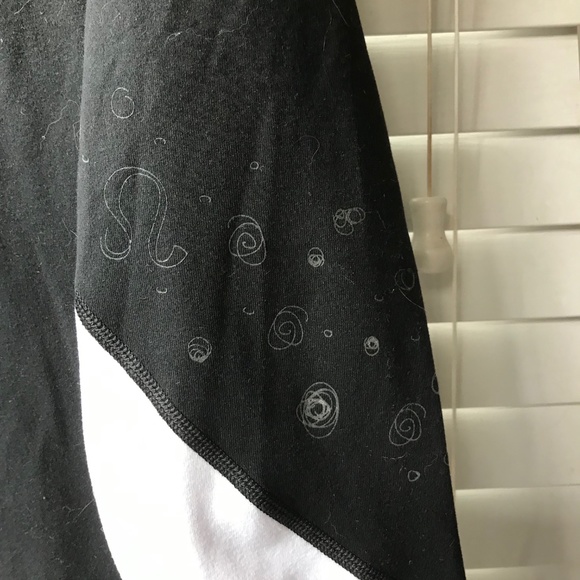 Lululemon half-zip top - Picture 5 of 5